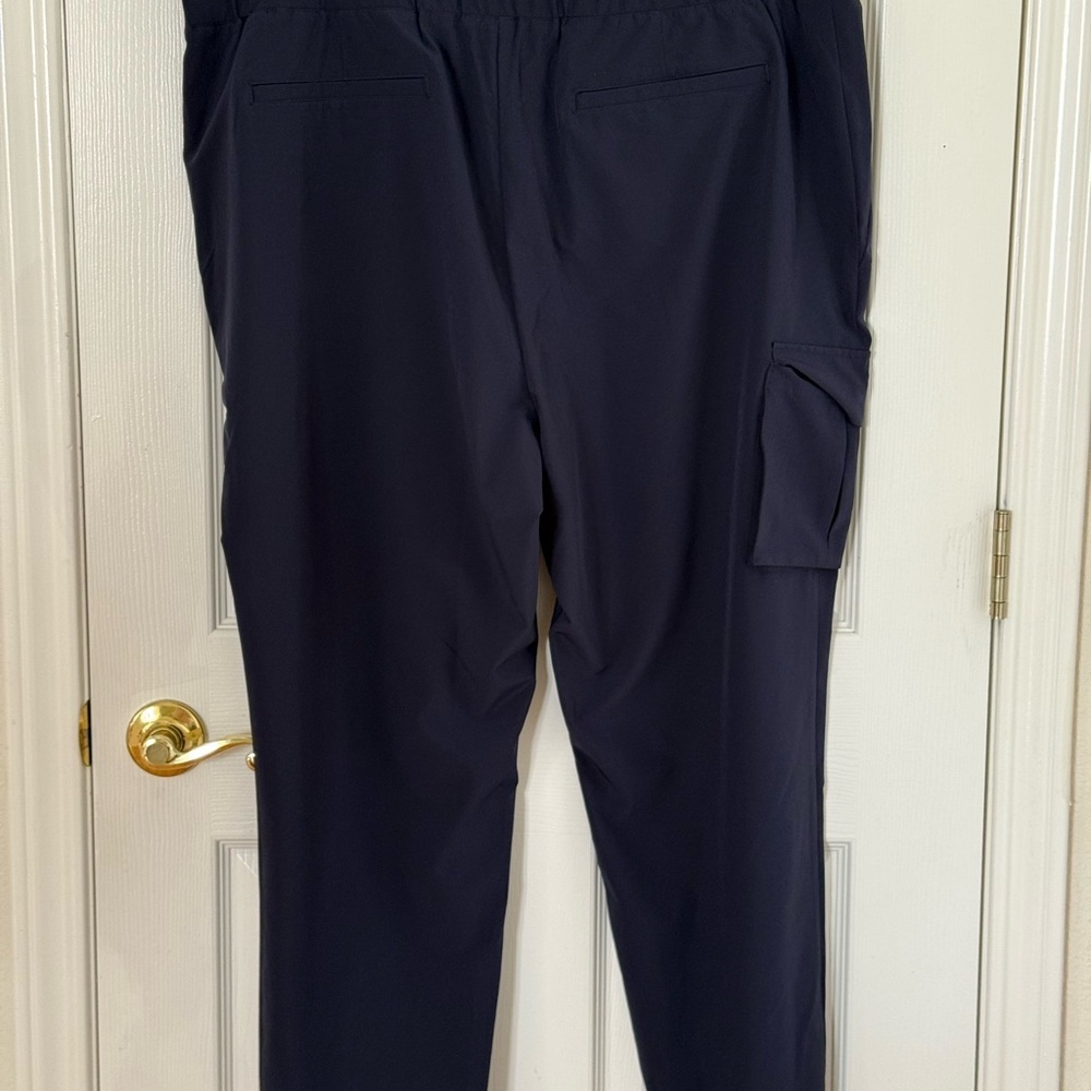 Zenergy by Chico's Dark Blue Cargo Pants (Chico’s size 4) - Picture 2 of 8